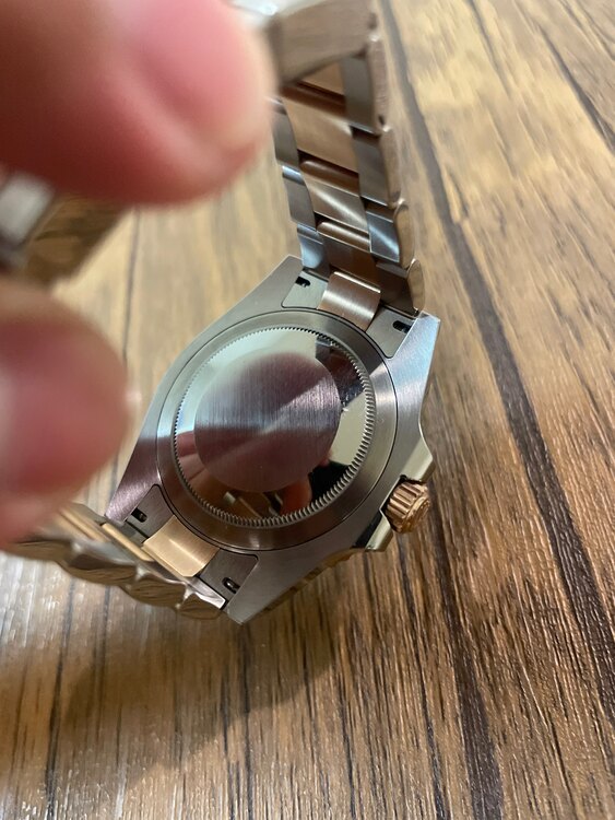 GMTマスター2 コンビ エバーローズゴールド（高級時計）の商品画像 - 査定依頼日：2025年5月23日 - 最高査定価格：2,450,000円