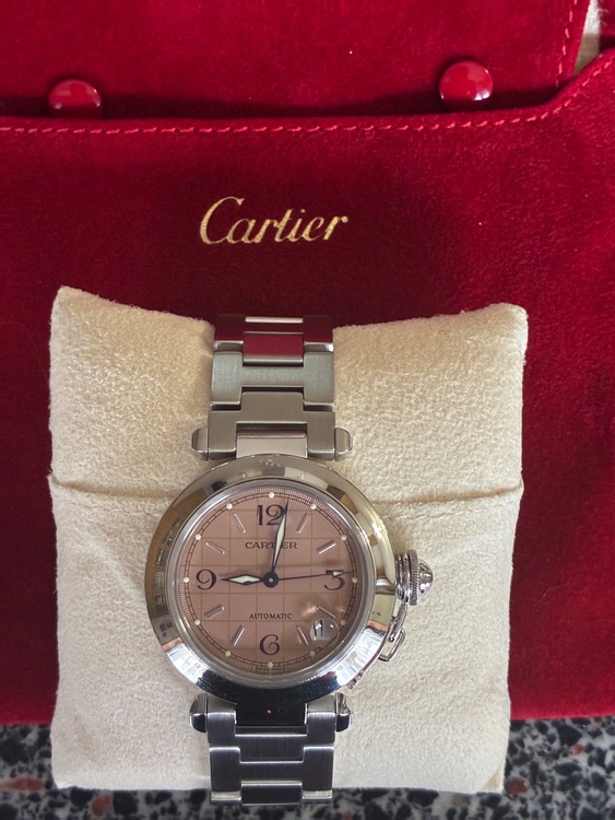カルティエ パシャC ピンクダイヤル シリアルぱし:2334CC389049 品番:CRW31024M7（高級時計）の商品画像 - 査定依頼日：2026年9月11日 - 最高査定価格：310,000円