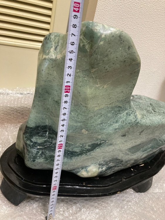 日高翡翠　鑑賞石　39kg（美術品・骨董品）の商品画像 - 査定依頼日：2025年12月3日 - 最高査定価格：20,000円