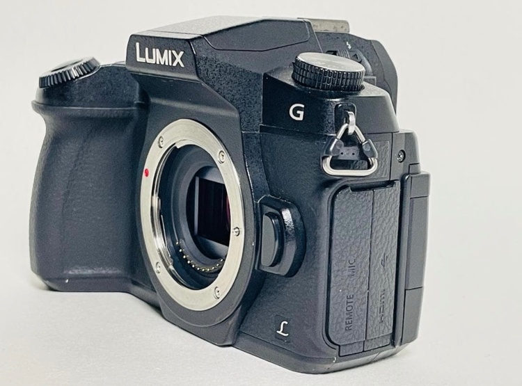 PANASONIC LUMIX DMC-G8 ボディ（カメラ）の商品画像 - 査定依頼日：2026年5月23日 - 最高査定価格：23,100円