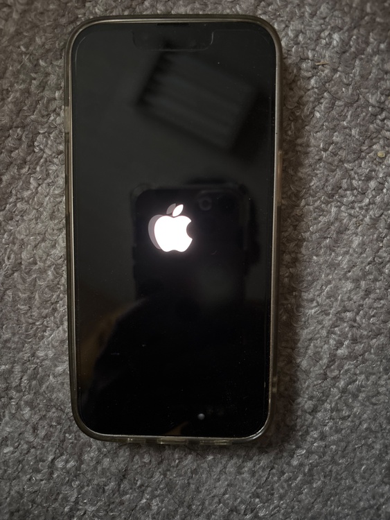 iPhone 13 128GB Softbank（スマホ）の商品画像 - 査定依頼日：2026年5月8日 - 最高査定価格：28,000円