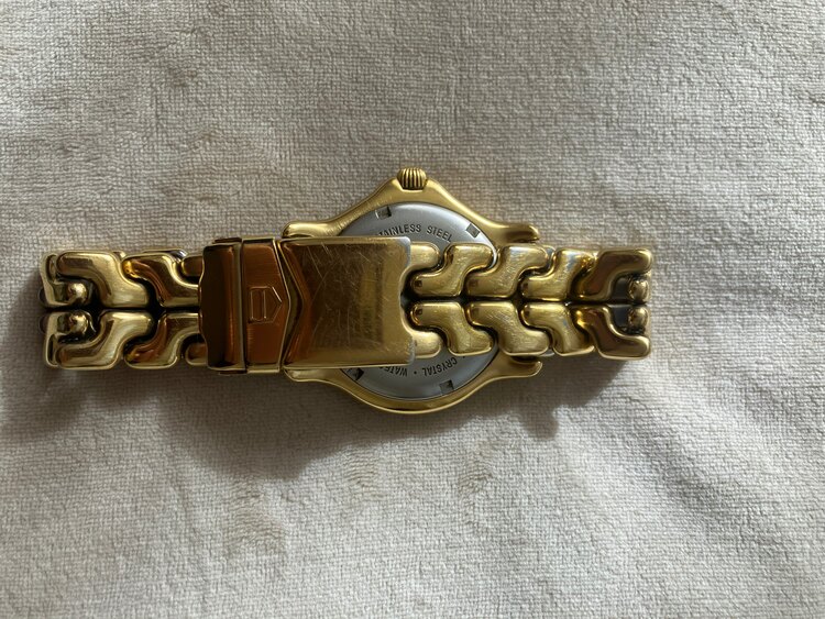 タグホイヤー その他 セルシリーズプロフェッショナルw（高級時計）の商品画像 - 査定依頼日：2024年12月18日 - 最高査定価格：40,000円