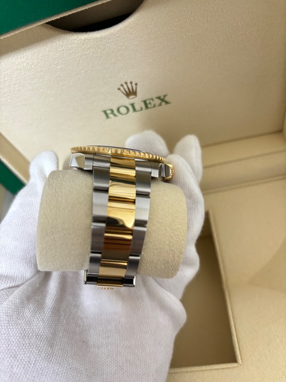 ロレックス サブマリーナー 126613l（高級時計）の商品画像 - 査定依頼日：2025年6月17日 - 最高査定価格：2,450,000円