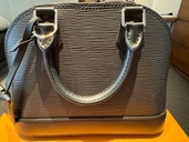 アルマBB（ブランドバッグ）の商品画像 - 査定依頼日：2025年10月27日 - 最高査定価格：100,000円