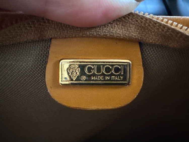 GUCCIバック（ブランドバッグ）の商品画像 - 査定依頼日：2026年4月7日 - 最高査定価格：14,000円