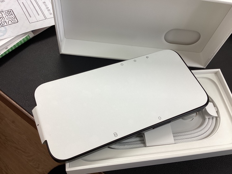 iPhone 16 512GB SIMフリー（スマホ）の商品画像 - 査定依頼日：2025年7月31日 - 最高査定価格：135,000円