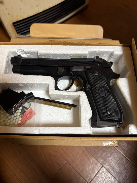 ベレッタM92FS（エアガン・ミリタリー用品）の商品画像 - 査定依頼日：2025年11月22日 - 最高査定価格：13,500円