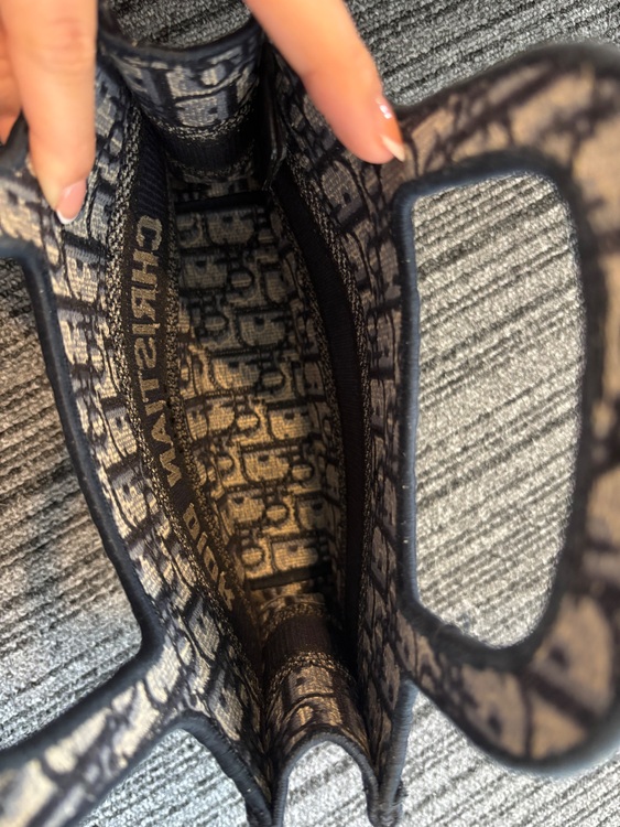 ディオール  （ブランドバッグ）の商品画像 - 査定依頼日：2025年9月17日 - 最高査定価格：150,000円