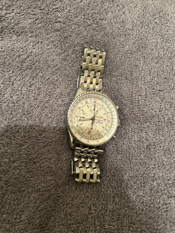 ブライトリング ナビタイマー A242G71N（高級時計）の商品画像 - 査定依頼日：2025年10月27日 - 最高査定価格：550,000円