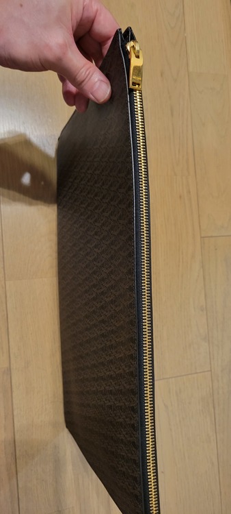 クラッチバッグ（ブランドバッグ）の商品画像 - 査定依頼日：2022年6月16日 - 最高査定価格：10,000円