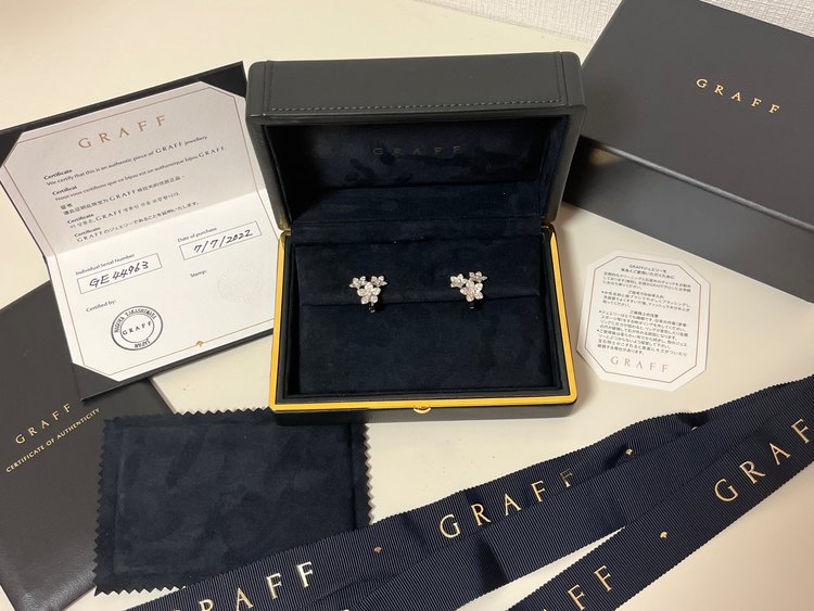 GRAFFワイルドフラワーダイヤモンドクラスタースタッドイヤリング（宝石）の商品画像 - 査定依頼日：2023年10月24日 - 最高査定価格：900,000円