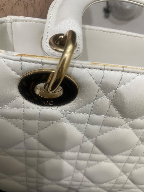 レディディオール（ブランドバッグ）の商品画像 - 査定依頼日：2025年6月30日 - 最高査定価格：150,000円