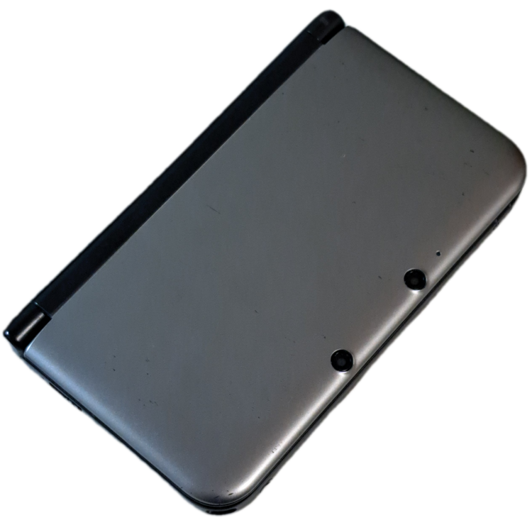 ニンテンドー3DS シルバー×ブラック  SPR-001(JPN)（ゲーム機本体・ゲームソフト）の商品画像 - 査定依頼日：2025年6月21日 - 最高査定価格：3,500円