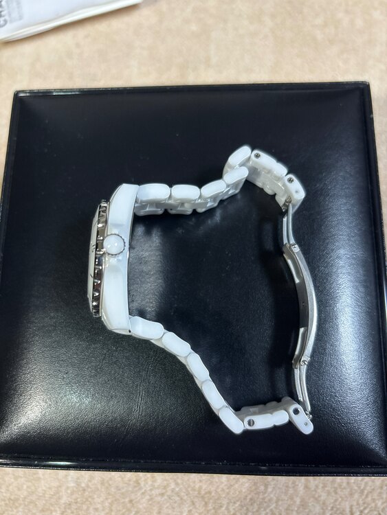 シャネル J12 H162（高級時計）の商品画像 - 査定依頼日：2025年3月23日 - 最高査定価格：400,000円