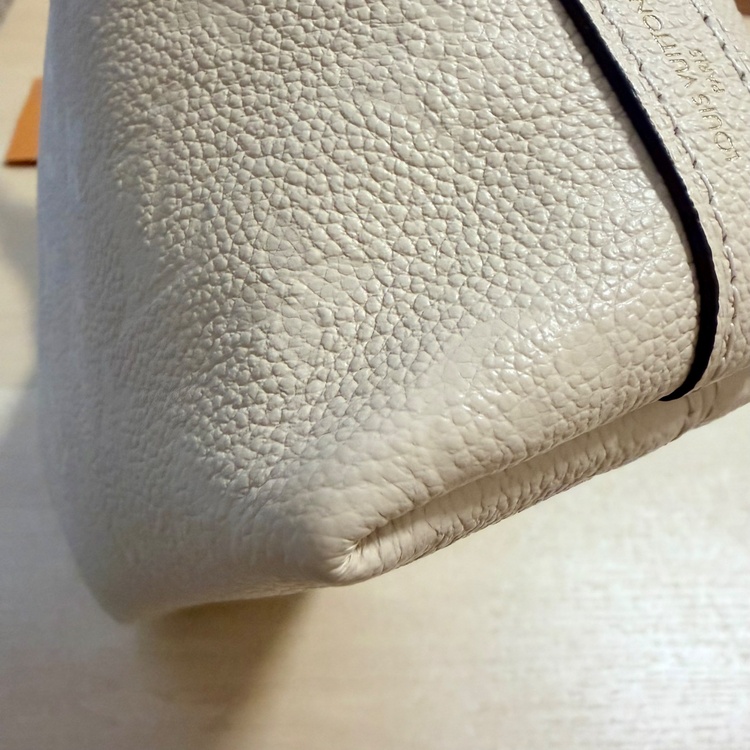 ルイヴィトン モノグラム・アンプラント サック・スポール M46609（ブランドバッグ）の商品画像 - 査定依頼日：2026年2月8日 - 最高査定価格：220,000円