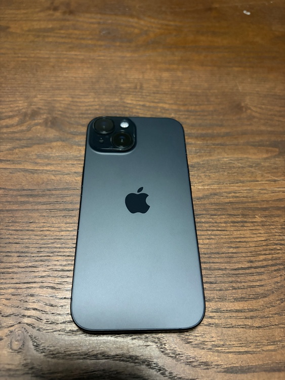 iPhone15 256GB ブラック（スマホ）の商品画像 - 査定依頼日：2025年12月17日 - 最高査定価格：61,000円