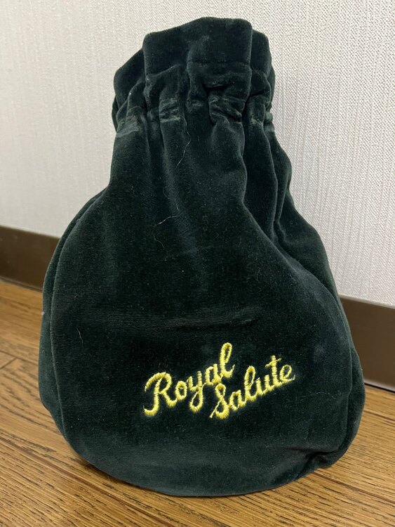 シーバースリーガル　ロイヤルサルート21年（お酒）の商品画像 - 査定依頼日：2025年2月20日 - 最高査定価格：5,500円