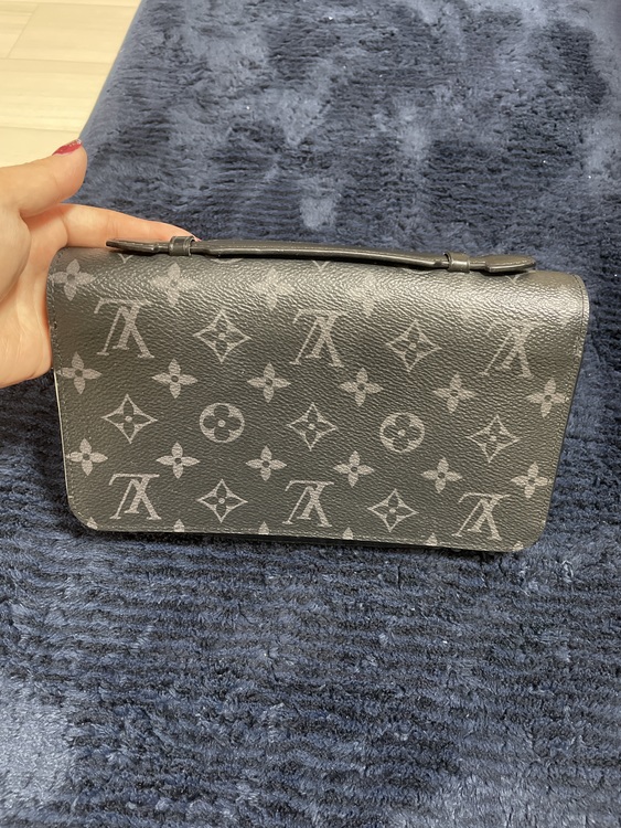 M61698ZIPPYXLm.ECLI.（ブランドバッグ）の商品画像 - 査定依頼日：2021年10月1日 - 最高査定価格：70,000円