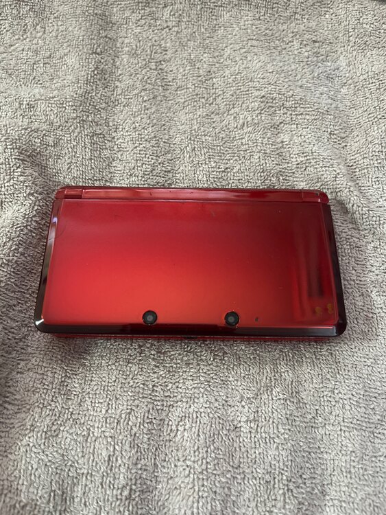 任天堂3DS（ゲーム機本体・ゲームソフト）の商品画像 - 査定依頼日：2025年4月4日 - 最高査定価格：3,000円