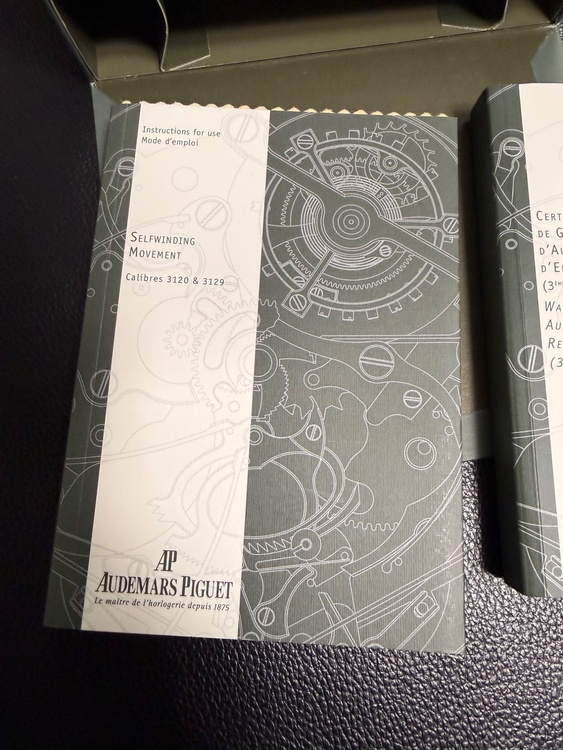 オーデマピゲ ロイヤルオーク 1530（高級時計）の商品画像 - 査定依頼日：2026年4月27日 - 最高査定価格：6,500,000円