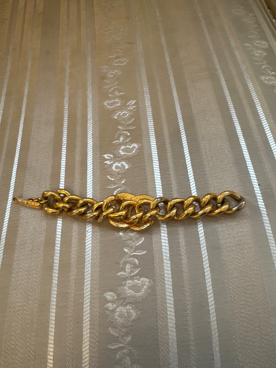 ブレスレット（ブランド財布・小物）の商品画像 - 査定依頼日：2025年12月30日 - 最高査定価格：35,000円