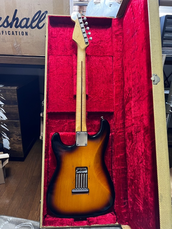 Fender/U.S.A. Custom Shop 『C.I.1954 STRAT 2TS MN（ピアノ・楽器・PA機材）の商品画像 - 査定依頼日：2026年8月9日 - 最高査定価格：288,000円