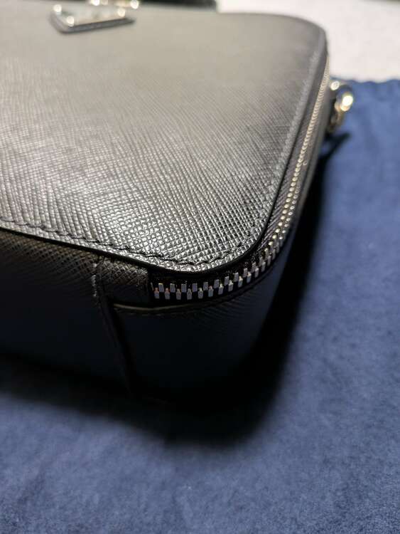 プラダショルダーバック（ブランドバッグ）の商品画像 - 査定依頼日：2025年3月11日 - 最高査定価格：180,000円