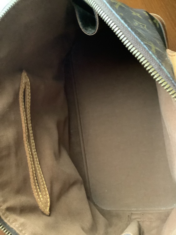 VL0993（ブランドバッグ）の商品画像 - 査定依頼日：2022年7月13日 - 最高査定価格：10,000円