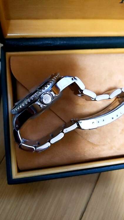 ロレックス シードゥエラー 16600 U69917（高級時計）の商品画像 - 査定依頼日：2025年4月19日 - 最高査定価格：1,180,000円