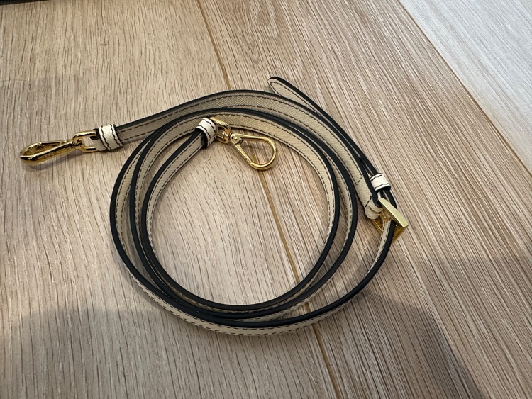 サフィアーノ（ブランドバッグ）の商品画像 - 査定依頼日：2025年11月23日 - 最高査定価格：130,000円