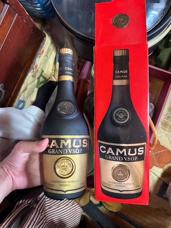 ブランデー カミュ （お酒）の商品画像 - 査定依頼日：2025年7月1日 - 最高査定価格：2,700円