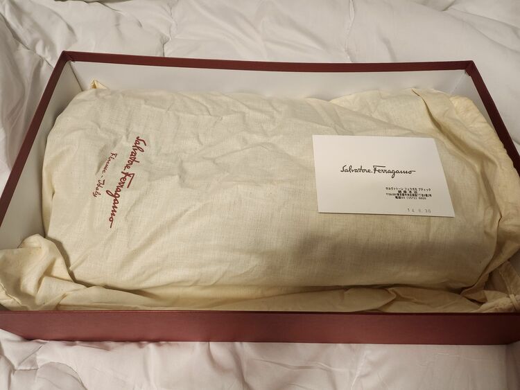 フェラガモ  （ブランドバッグ）の商品画像 - 査定依頼日：2025年7月14日 - 最高査定価格：5,000円