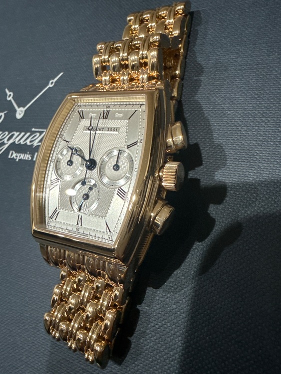 ヘリテージクロノグラフ（高級時計）の商品画像 - 査定依頼日：2025年10月9日 - 最高査定価格：3,100,000円