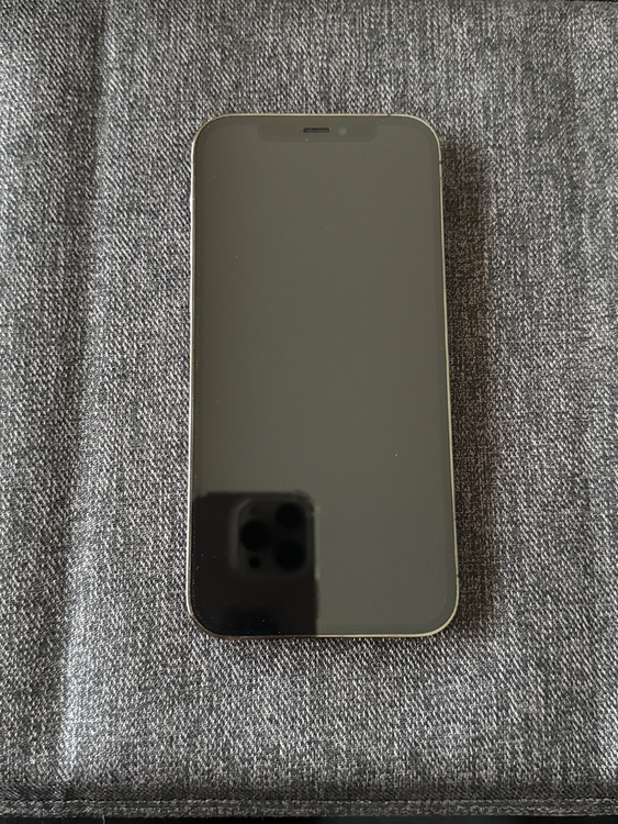 MGM53J/A（スマホ）の商品画像 - 査定依頼日：2026年6月6日 - 最高査定価格：27,000円