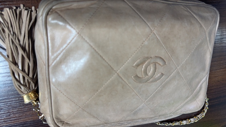 タッセルチェーンショルダー（ブランドバッグ）の商品画像 - 査定依頼日：2026年3月16日 - 最高査定価格：60,000円