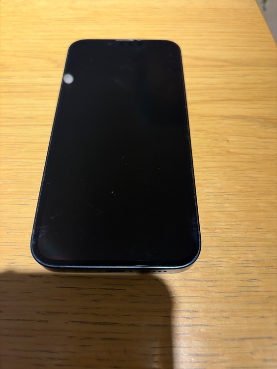 iPhone 14 128GB au（スマホ）の商品画像 - 査定依頼日：2026年4月29日 - 最高査定価格：50,000円