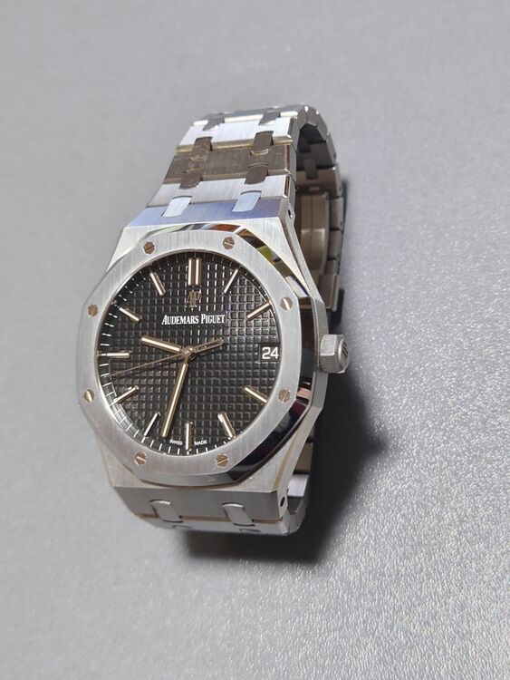 オーデマピゲ ロイヤルオーク 15500ST.OO.1220ST.03（高級時計）の商品画像 - 査定依頼日：2025年6月23日 - 最高査定価格：5,100,000円