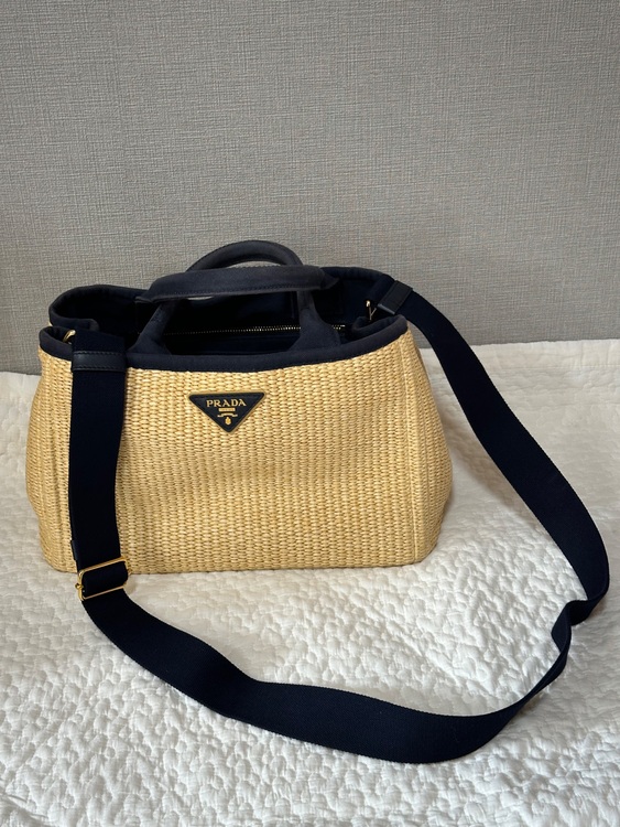 2DKJ PAGL I A+CANAPA（ブランドバッグ）の商品画像 - 査定依頼日：2025年12月2日 - 最高査定価格：90,000円