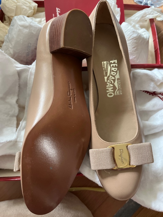 フェラガモ  （ブランドバッグ）の商品画像 - 査定依頼日：2025年9月23日 - 最高査定価格：5,000円