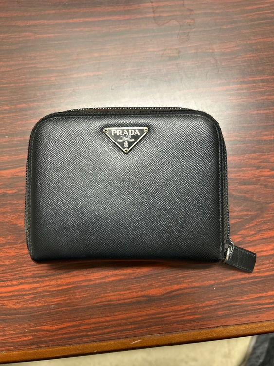 プラダ  （ブランドバッグ）の商品画像 - 査定依頼日：2025年11月23日 - 最高査定価格：40,000円