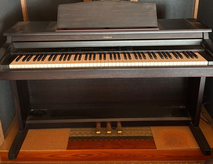 HP-335（ピアノ・楽器・PA機材）の商品画像 - 査定依頼日：2026年1月21日 - 最高査定価格：5,000円