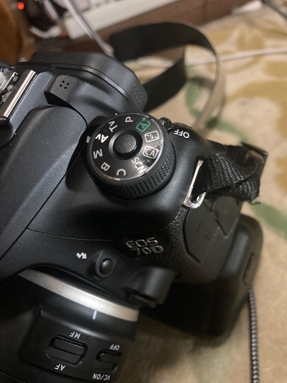 EOS 70Dボディー（カメラ）の商品画像 - 査定依頼日：2026年3月30日 - 最高査定価格：12,000円