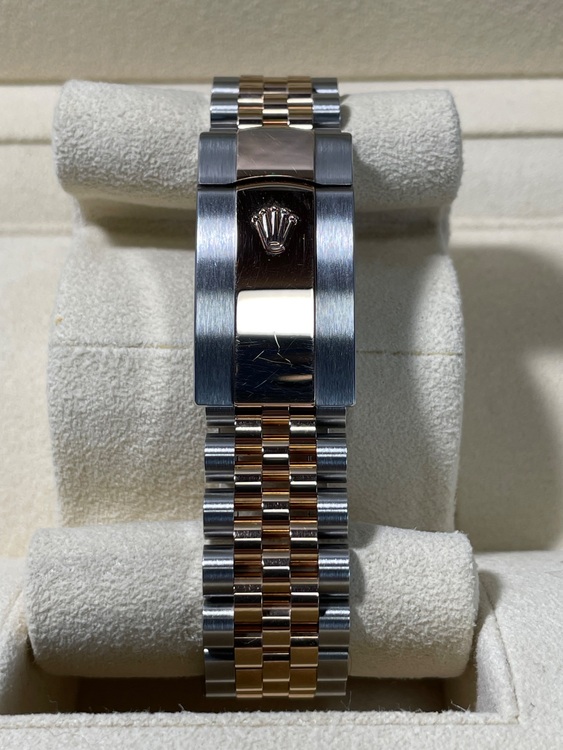 ロレックス デイトジャスト 12633（高級時計）の商品画像 - 査定依頼日：2025年6月14日 - 最高査定価格：2,370,000円