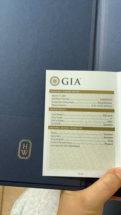 ハリーウィンストン（宝石）の商品画像 - 査定依頼日：2022年6月6日 - 最高査定価格：1,100,000円