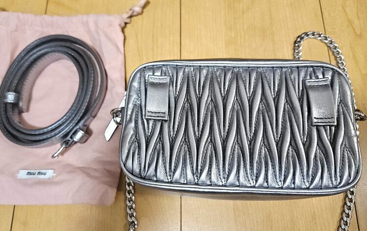 ショルダーバッグ（ブランドバッグ）の商品画像 - 査定依頼日：2025年9月26日 - 最高査定価格：70,000円