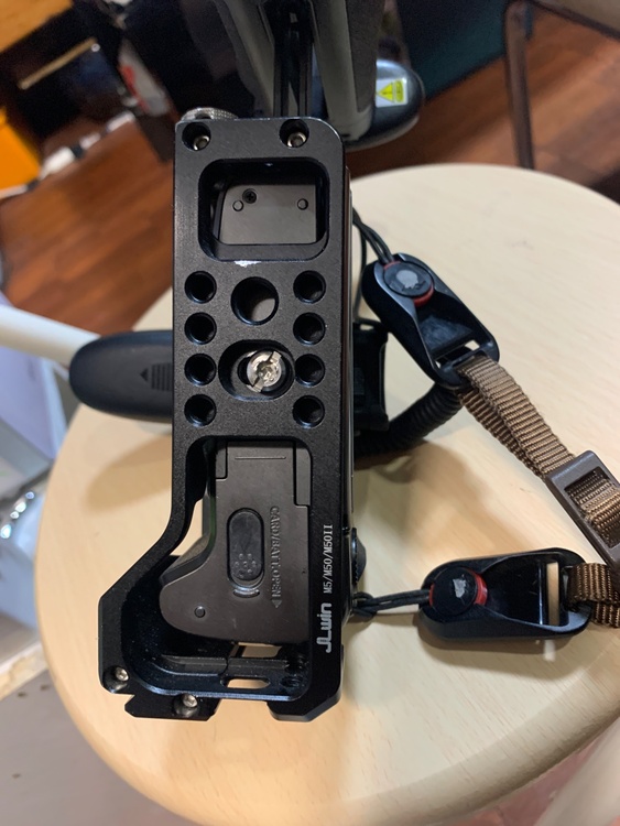 M5（カメラ）の商品画像 - 査定依頼日：2026年3月28日 - 最高査定価格：25,000円