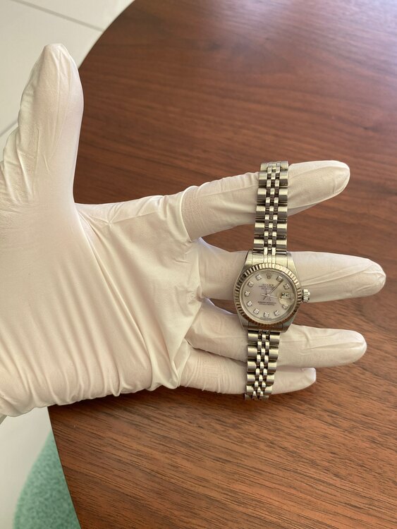 ピンクシェルテンポイント（高級時計）の商品画像 - 査定依頼日：2023年12月9日 - 最高査定価格：1,500,000円