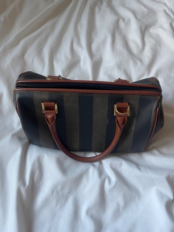 ボストンバッグ（ブランドバッグ）の商品画像 - 査定依頼日：2025年7月27日 - 最高査定価格：50,000円