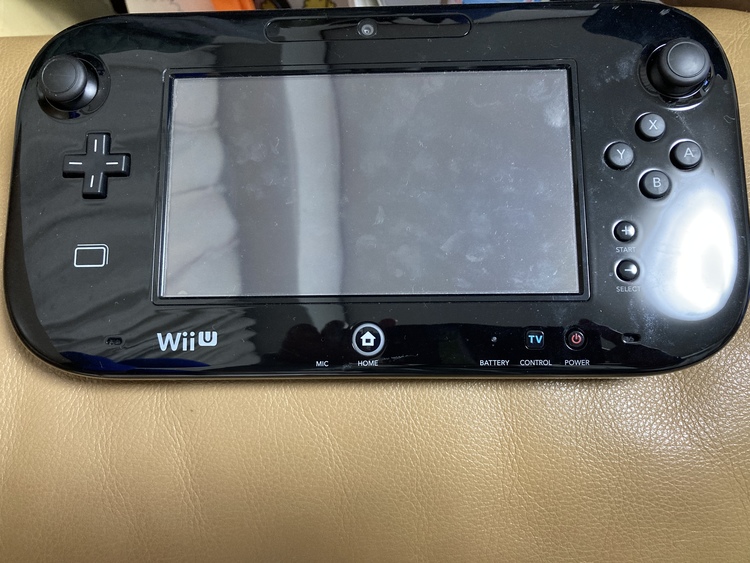 WiiU ファミリープレミアムセットkuro＋スーパーマリオブラザーズU（ゲーム機本体・ゲームソフト）の商品画像 - 査定依頼日：2022年1月3日 - 最高査定価格：3,000円