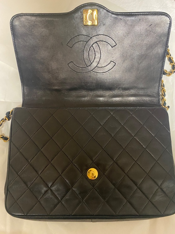 バッグ（ブランドバッグ）の商品画像 - 査定依頼日：2025年12月13日 - 最高査定価格：300,000円